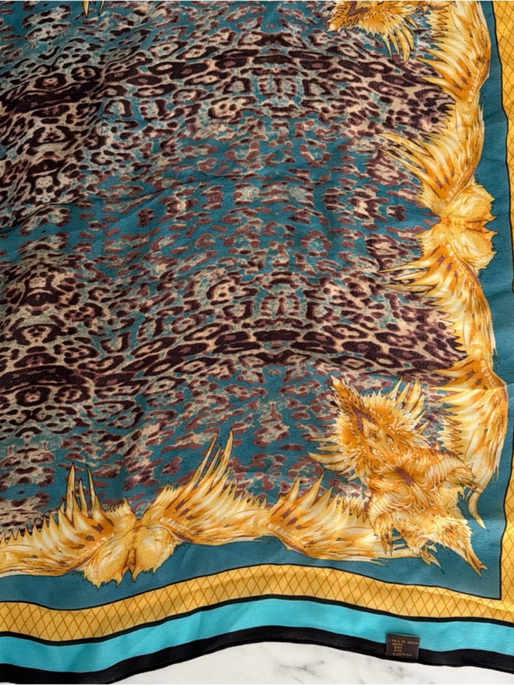 Vintage Silk Scarf Made In Italy Leopard Animal Print Turquoise Gold 66 X 25 - Picture 2 of 7